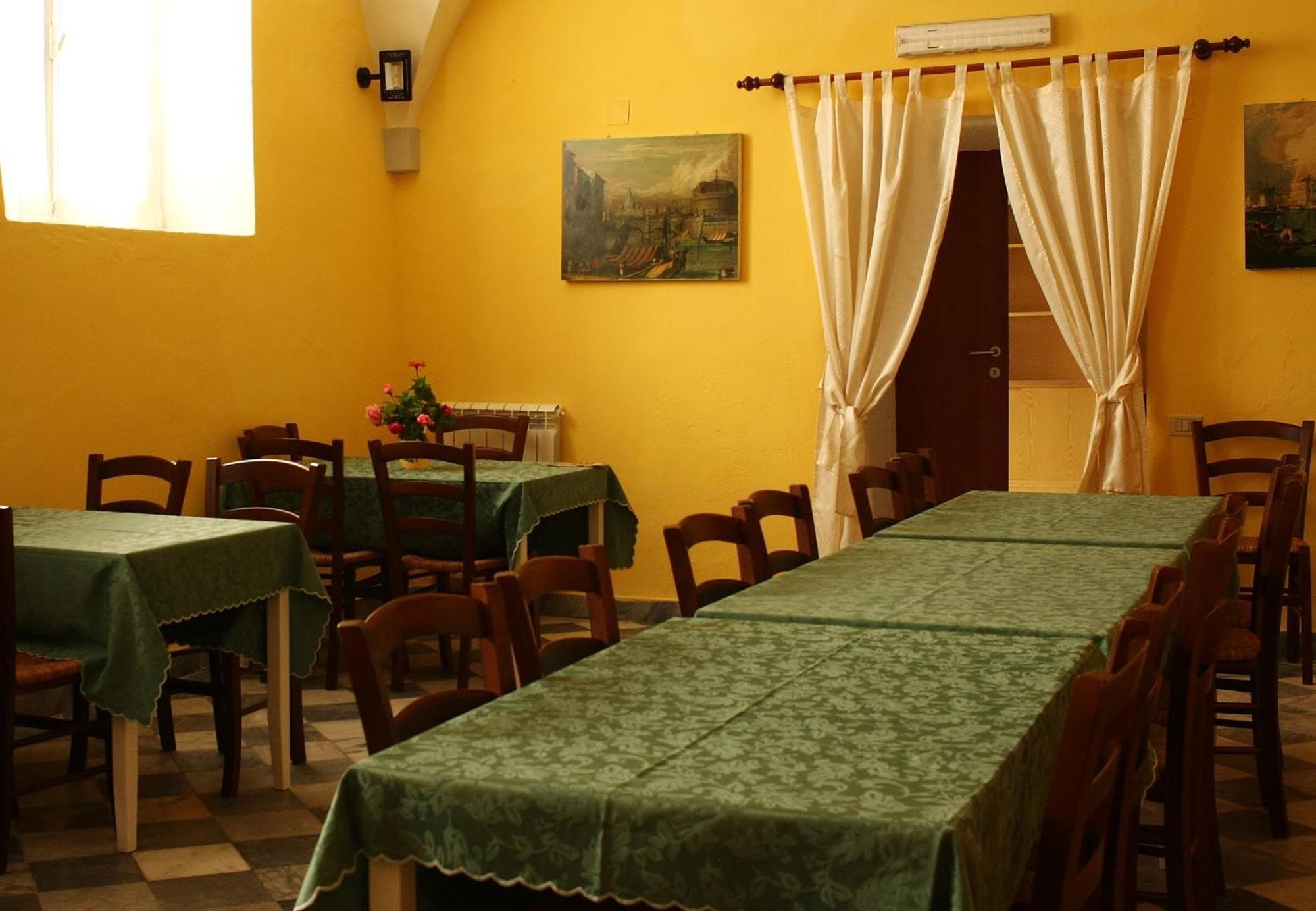 Al Vecchio Convento Mare E Monti Frühstückspension *